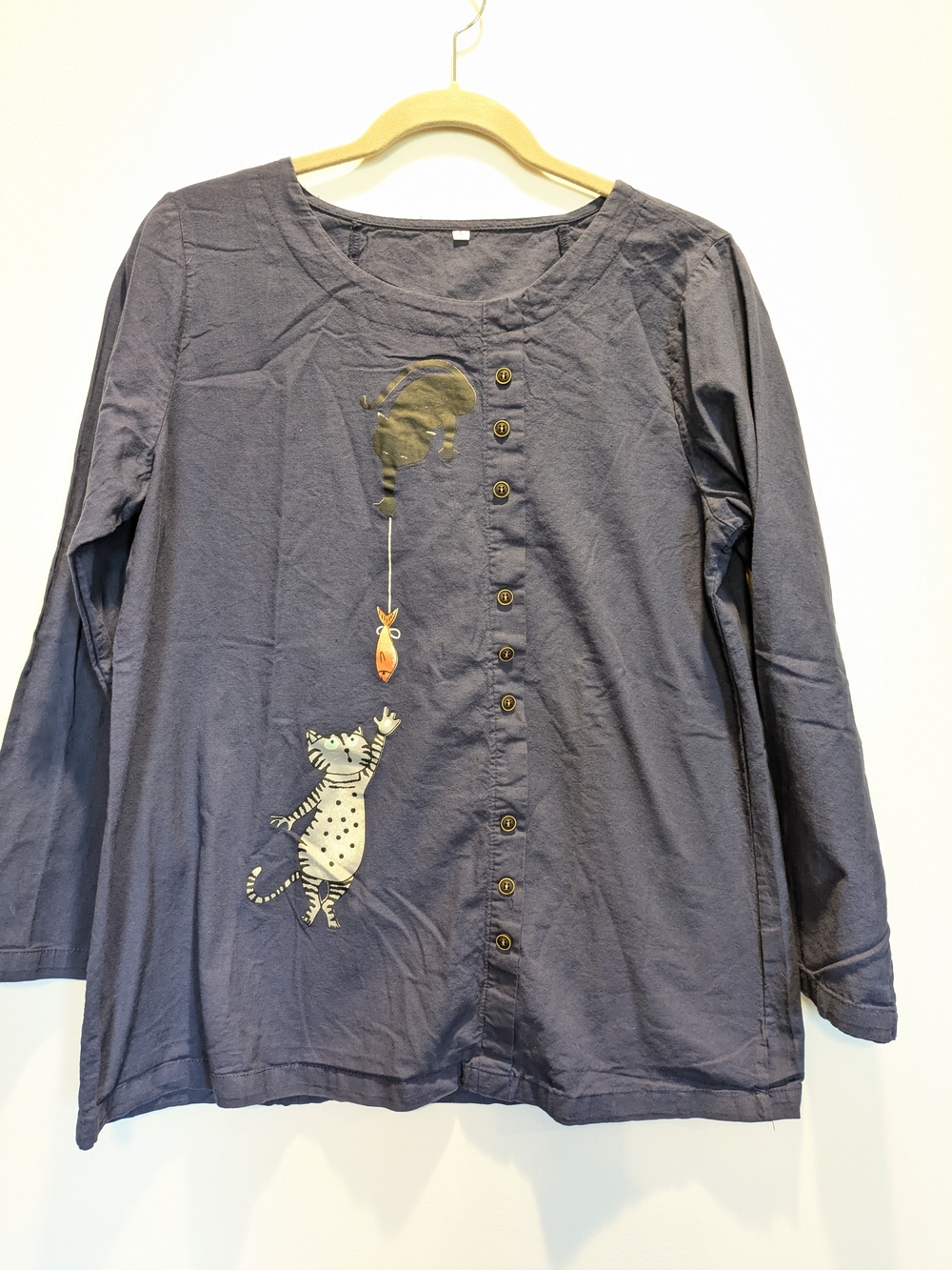 Gracila Women’s Navy Cotton Long Sleeve Shirt with Whimsical Cat Graphic Large